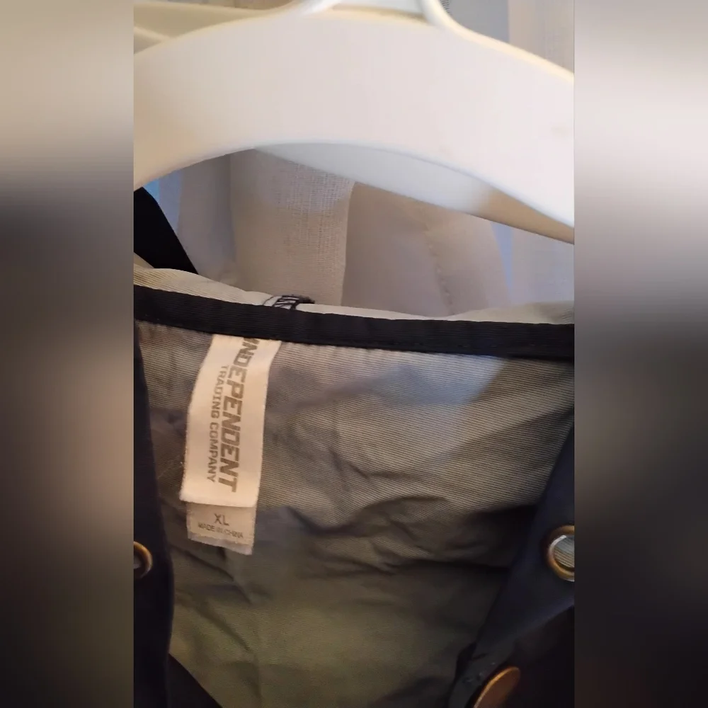 Vintage. Navy‎ Hooded Windbreaker - Picture 6 of 7